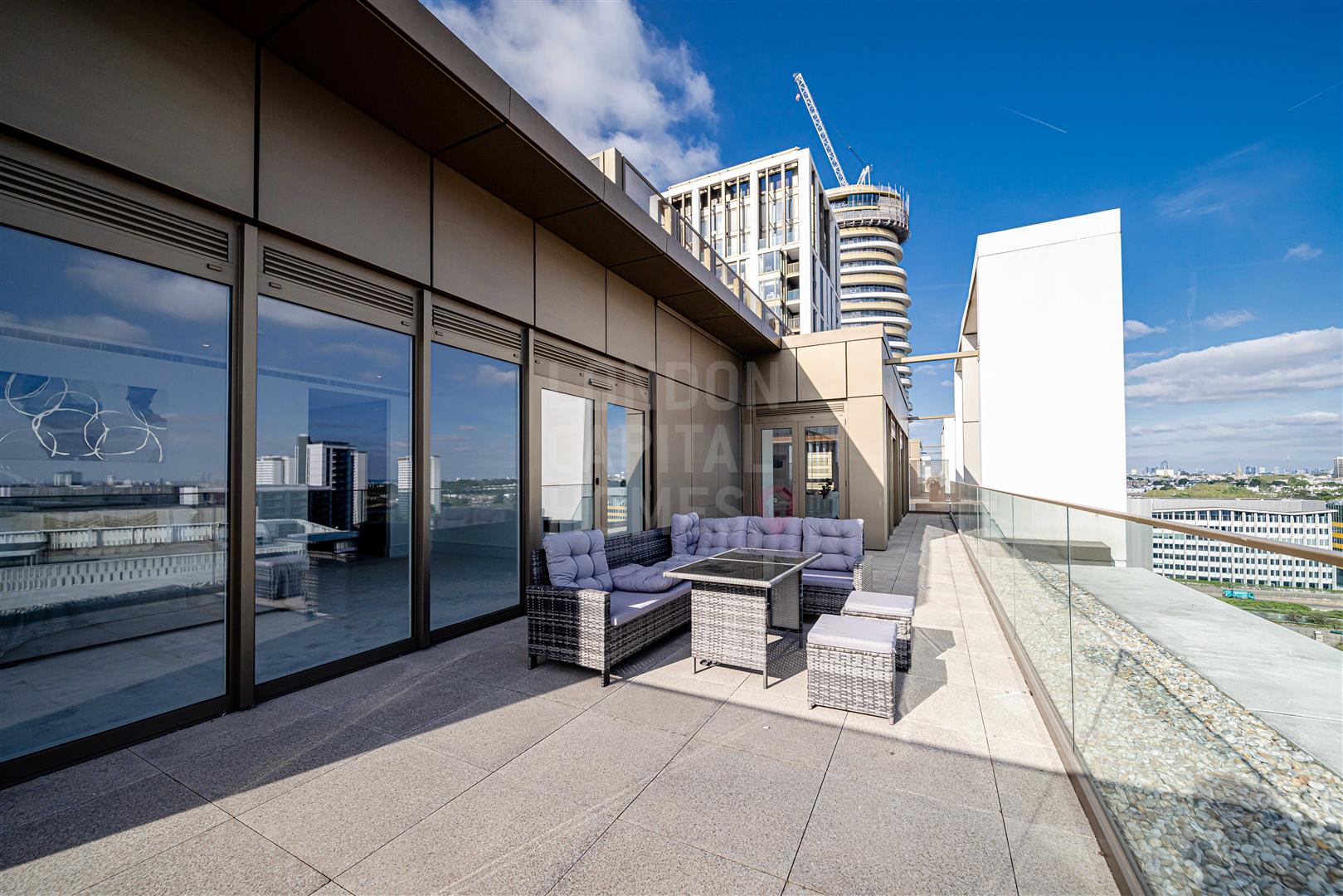 Lincoln Apartments, Fountain Park Way, London